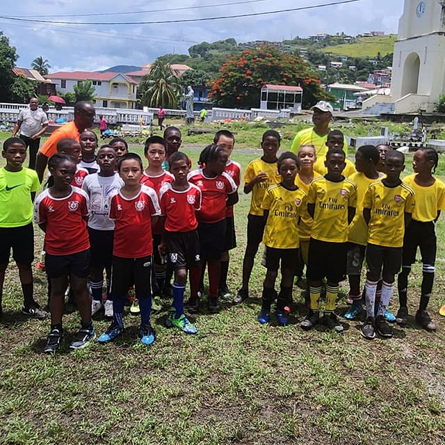 The Under 10 teams taking a photo